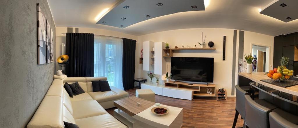 Krejcarek Garden Apartment Praag Buitenkant foto